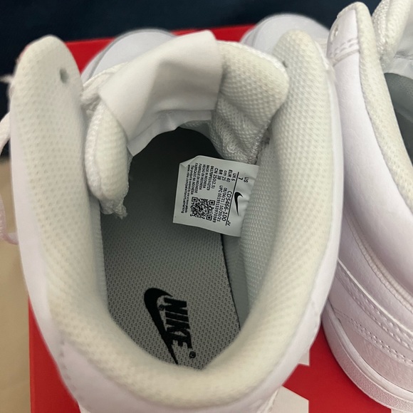 Nike Men’s Court Vision Mid Rise Top Air Force One Sneakers Size 7 - Picture 11 of 14